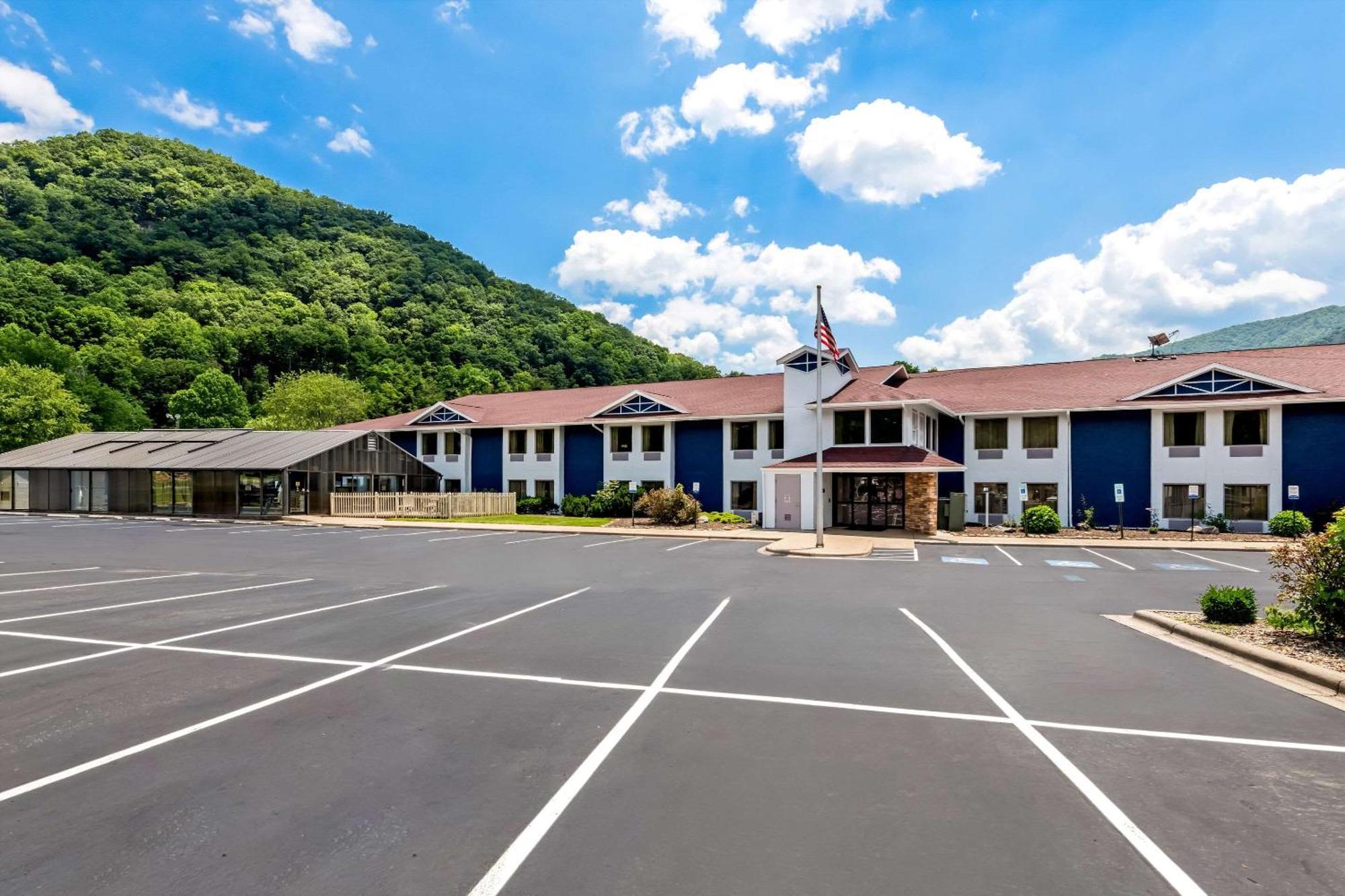 Comfort Inn Near Great Smoky Mountain National Park Маґґі-Валлі Екстер'єр фото